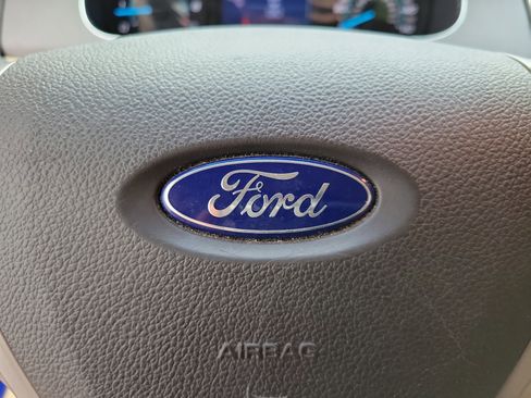 Used 2013 Ford Taurus SE image 29