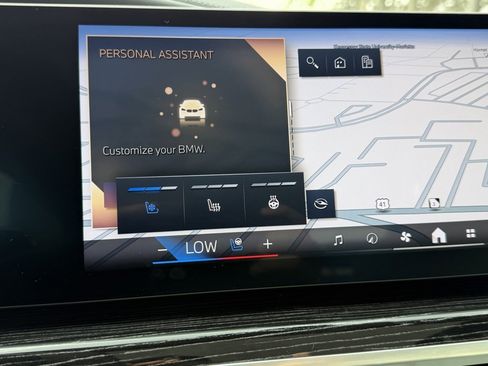 Used 2025 BMW 750e xDrive image 19