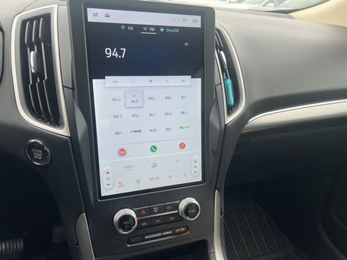 Used 2022 Ford Edge SEL w/ Convenience Package image 16