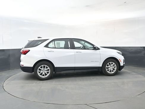 Used 2024 Chevrolet Equinox LS image 6