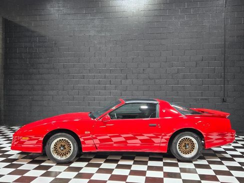 Used 1987 Pontiac Firebird Trans Am image 3
