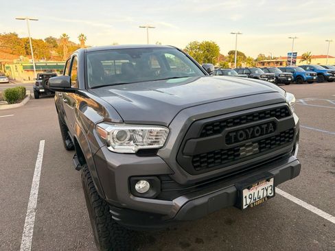 Used 2021 Toyota Tacoma SR5 RWD image 7