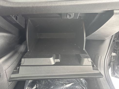 Used 2016 Jeep Renegade Latitude image 32