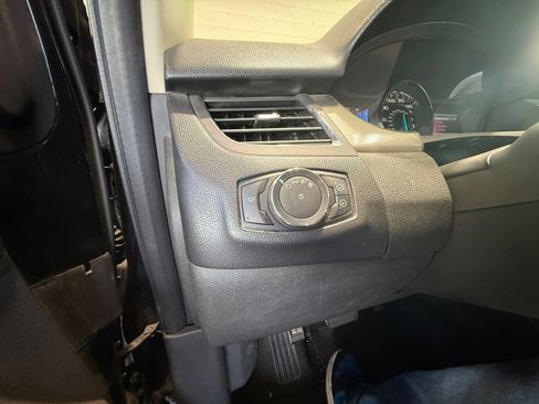 Used 2013 Ford Edge SEL image 12