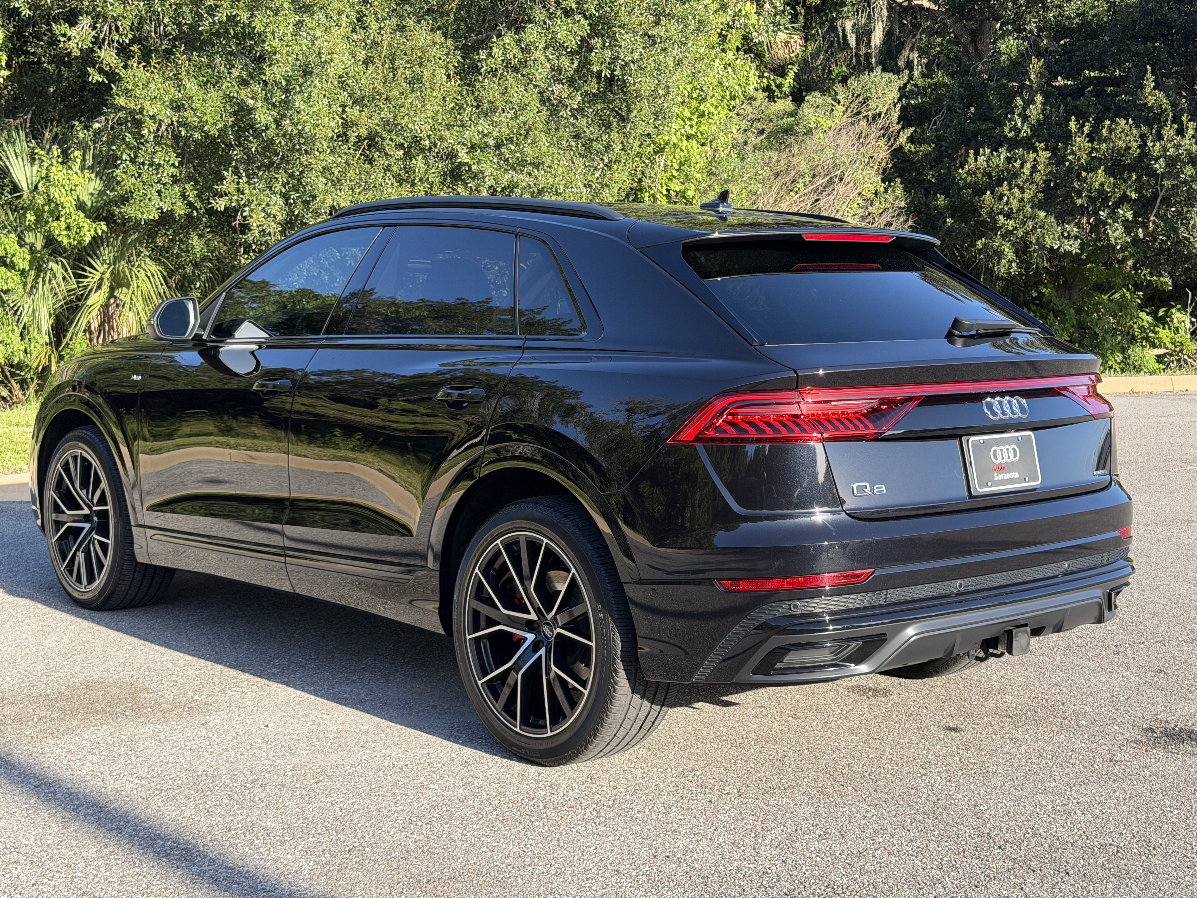 Used 2020 Audi Q8 Prestige w/ Prestige Package AWD/4WD image 5
