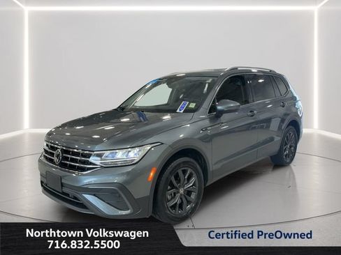 Certified 2024 Volkswagen Tiguan SE AWD/4WD image 1