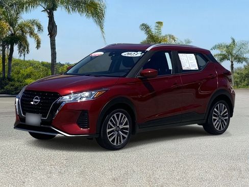 Certified 2023 Nissan Kicks SV FWD image 2