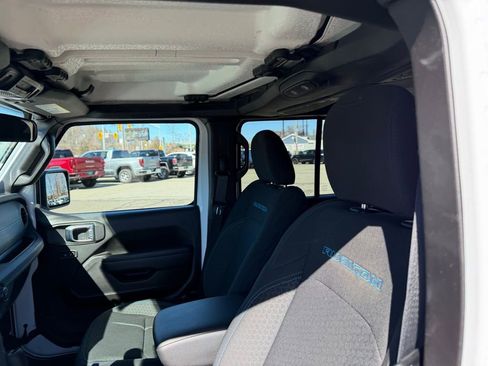 Used 2025 Jeep Wrangler Unlimited Rubicon 4xe w/ Safety Group image 16