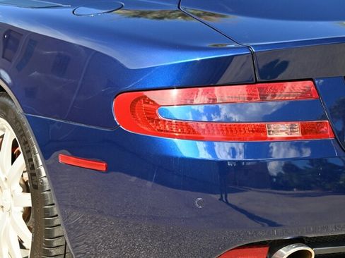 Used 2005 Aston Martin DB9 Coupe RWD image 11