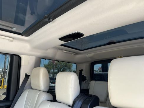 Used 2015 Land Rover LR4 HSE LUX AWD/4WD image 26
