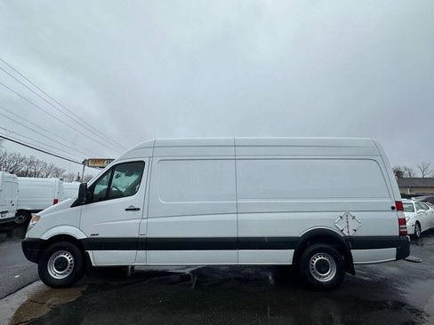 Used 2012 Mercedes-Benz Sprinter 2500 image 4