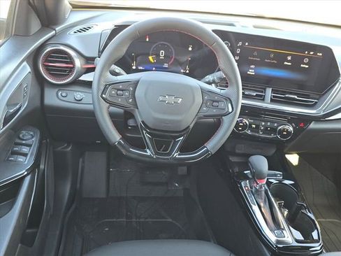 New 2026 Chevrolet Trax RS w/ Sunroof Package image 19