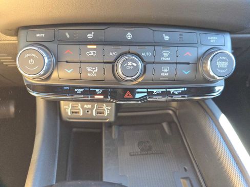 Used 2022 Dodge Durango R/T w/ Trailer Tow Group IV image 27