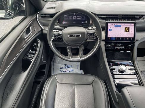 Certified 2023 Jeep Grand Cherokee Overland AWD/4WD image 23