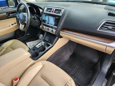 Used 2017 Subaru Outback 2.5i Limited w/ Popular Package #5 image 17