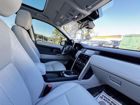 Used 2018 Land Rover Discovery Sport HSE image 15