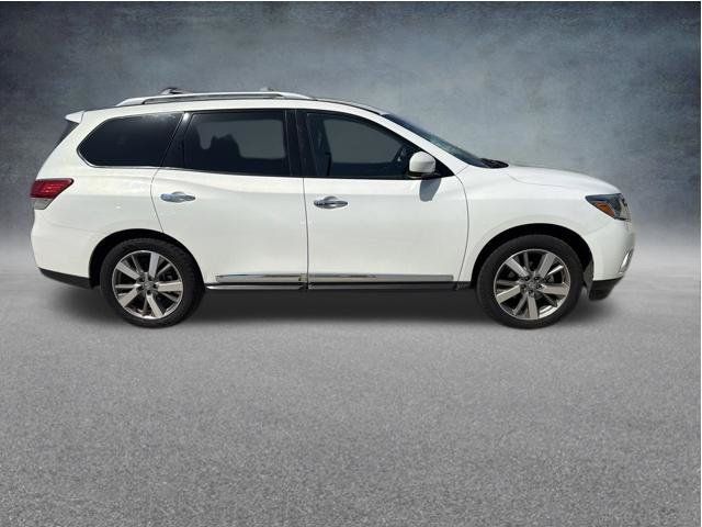 Used 2013 Nissan Pathfinder Platinum FWD image 7