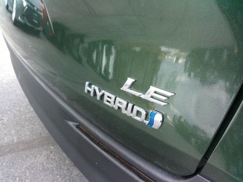 Used 2024 Toyota Sienna LE AWD/4WD image 8