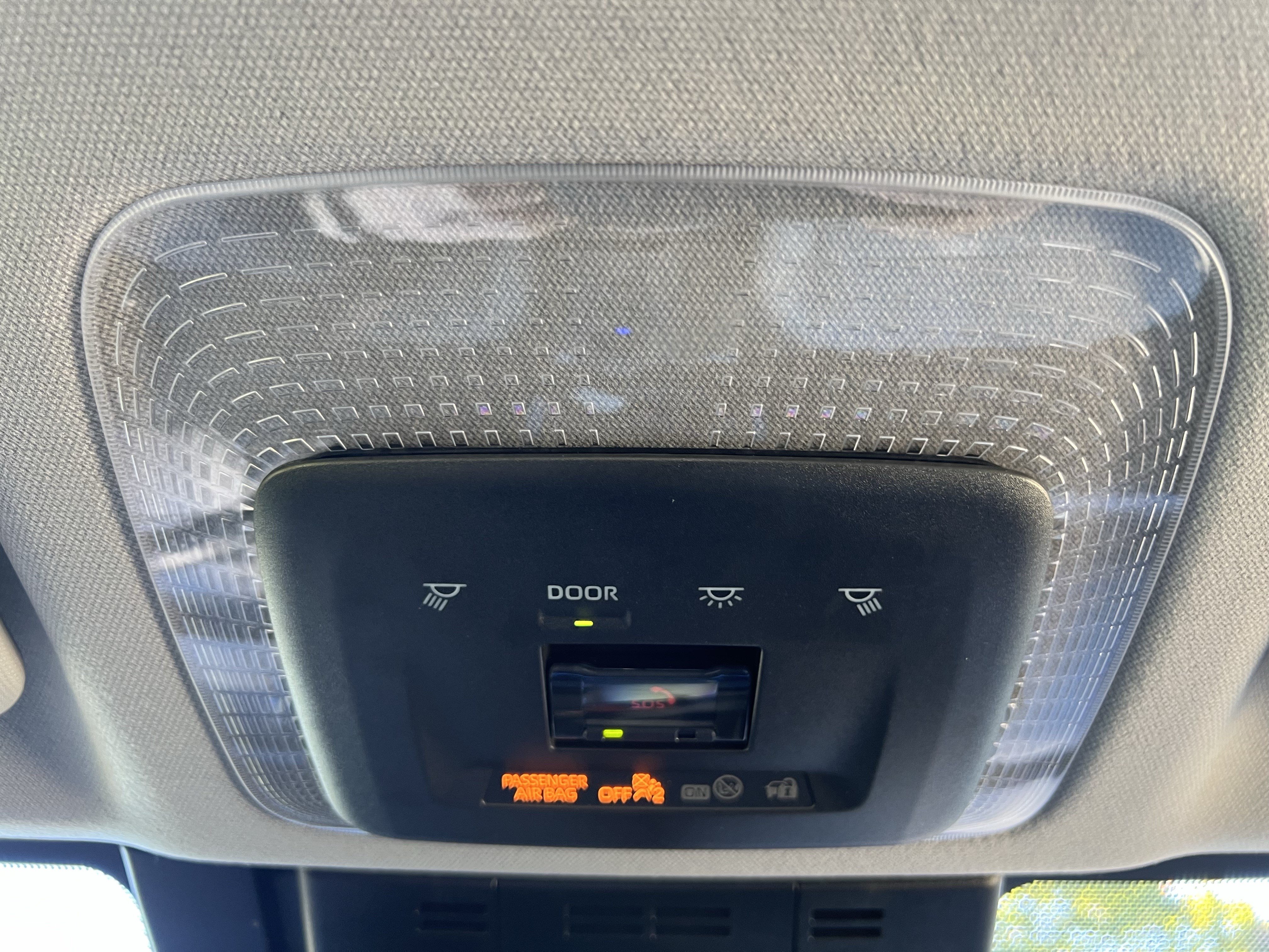 Used 2025 Toyota Prius XLE FWD image 28