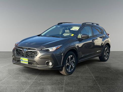 Used 2024 Subaru Crosstrek 2.0i Premium image 3