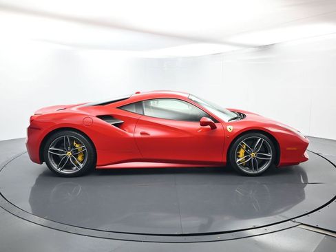 Used 2018 Ferrari 488 GTB RWD image 16