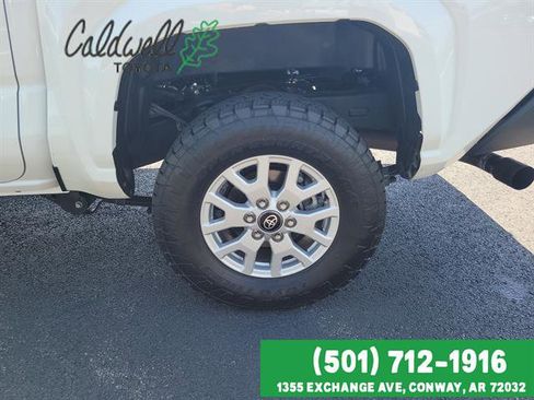 Used 2024 Toyota Tacoma SR AWD/4WD image 9