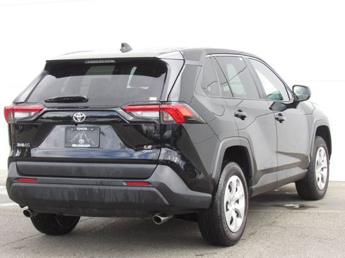 Certified 2023 Toyota RAV4 LE AWD/4WD image 6