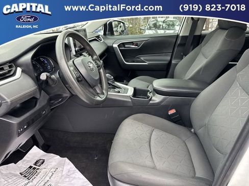 Used 2023 Toyota RAV4 XLE w/ Convenience Package image 17