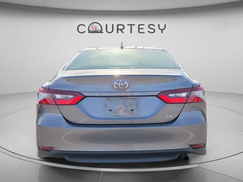 Used 2024 Toyota Camry LE image 2