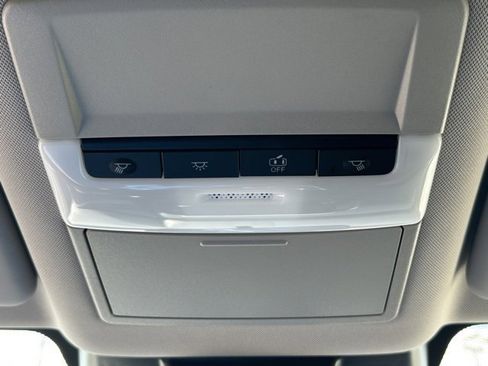 Certified 2025 Nissan Rogue S image 37