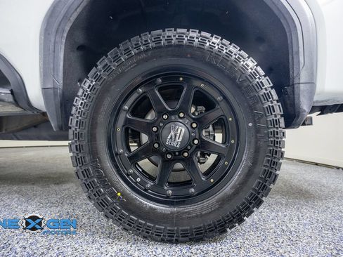 Used 2022 GMC Sierra 3500 Denali w/ Technology Package AWD/4WD image 49