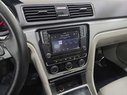 Used 2019 Volkswagen Passat 2.0T Wolfsburg FWD image 20