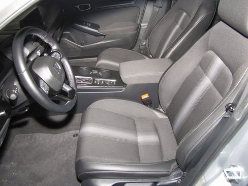 Certified 2025 Honda Civic Sport image 9