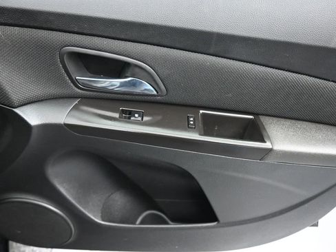 Used 2015 Chevrolet Cruze LT FWD image 37