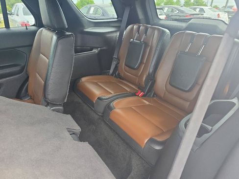 Used 2014 Ford Explorer Limited w/ Equipment Group 302A AWD/4WD image 13