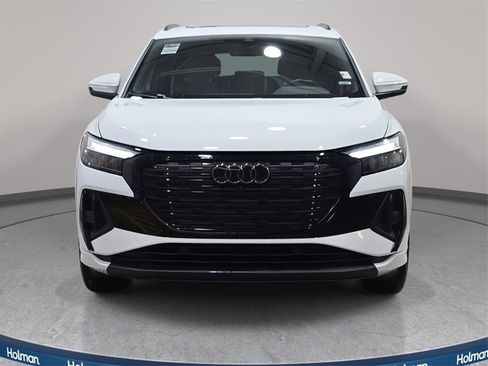 Used 2024 Audi Q4 e-tron Premium Plus w/ Premium Plus image 2