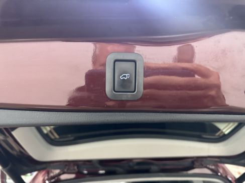 Used 2019 Toyota Highlander XLE AWD/4WD image 37
