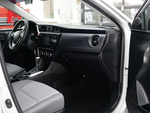 Used 2017 Toyota Corolla SE FWD image 33