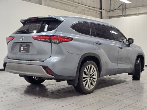 Used 2023 Toyota Highlander Platinum image 20