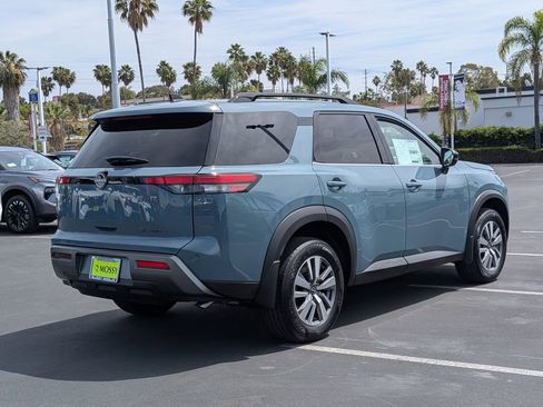 New 2026 Nissan Pathfinder SL AWD/4WD image 6