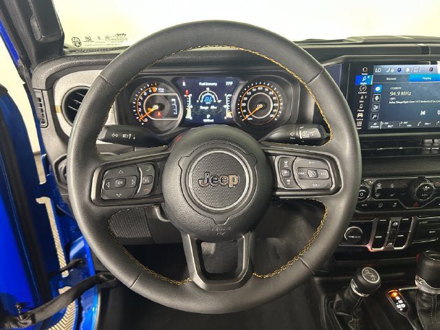 Used 2024 Jeep Gladiator Sport AWD/4WD image 14