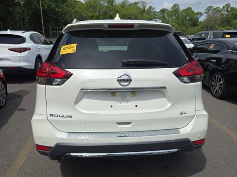 Used 2020 Nissan Rogue SV image 8