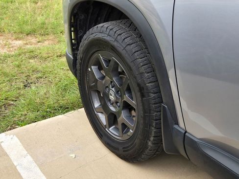 Used 2025 Honda Pilot TrailSport image 21
