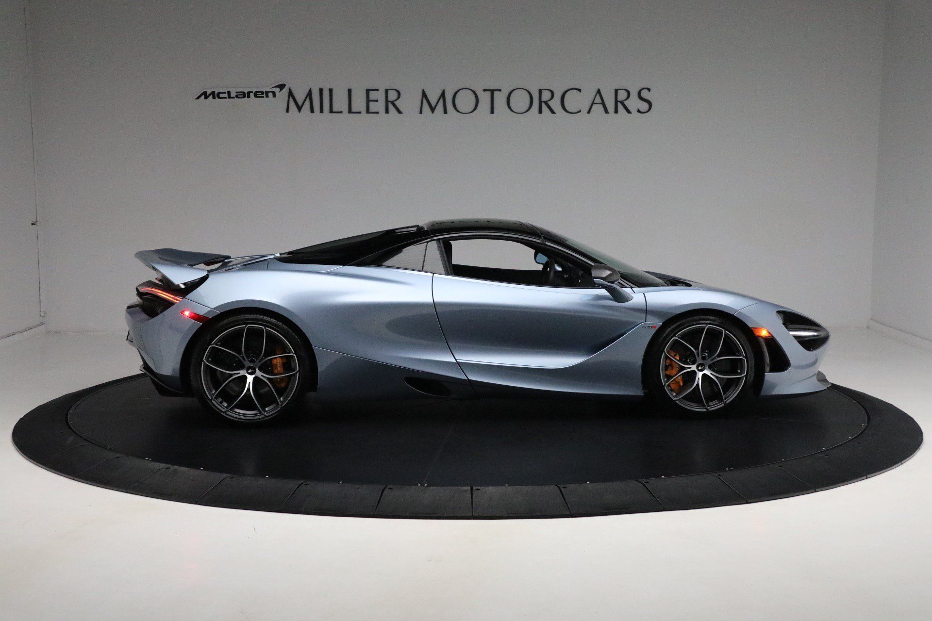 Used 2023 McLaren 720S Performance RWD image 33