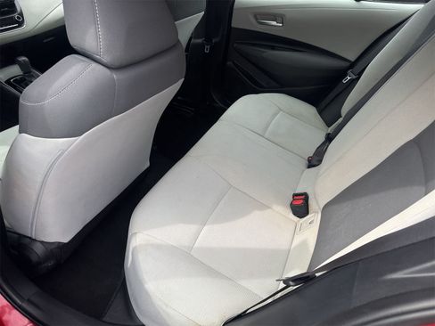 Used 2021 Toyota Corolla LE FWD image 13