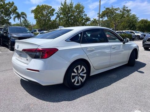 Used 2023 Honda Civic LX image 4