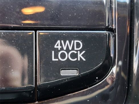 Certified 2022 Jeep Compass Limited image 7