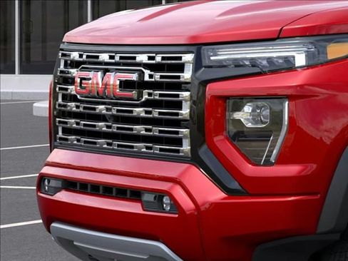 New 2026 GMC Canyon Denali AWD/4WD image 13