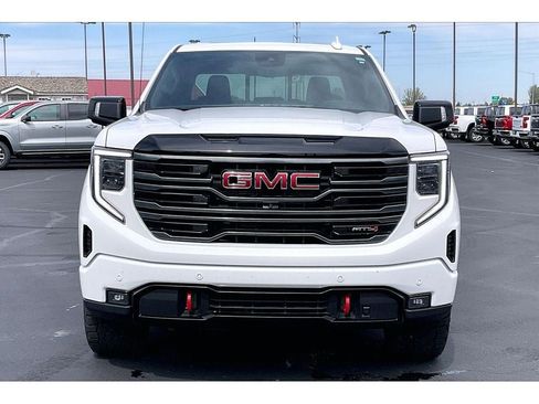 Used 2025 GMC Sierra 1500 AT4 w/ AT4 Premium Package AWD/4WD image 3