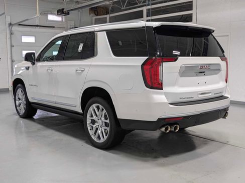 Used 2024 GMC Yukon Denali w/ Advanced Technology Package image 10